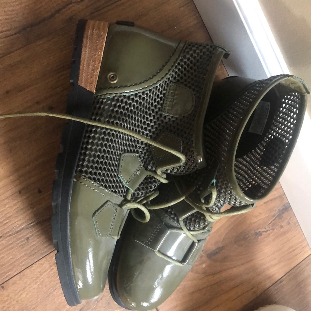 BRAND NEW- Sorel’s